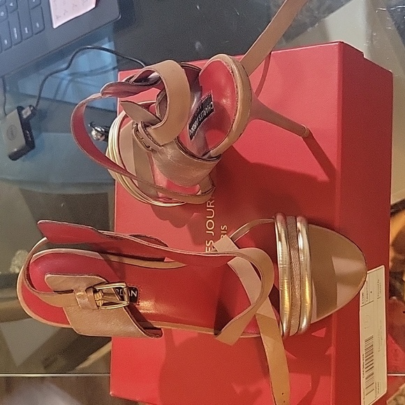 Sandals - Picture 4 of 5